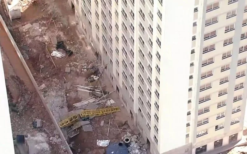 Elevador de carga despenca e deixa três mortos 1 Studio Notícias | Studio TV Elevador de carga despenca e deixa três mortos