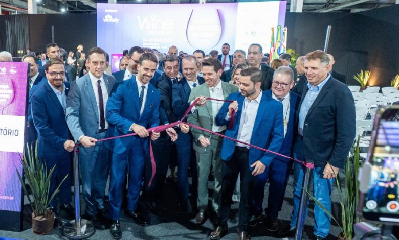 Studio Notícias | Studio TV Governador assina liberação de mais de R$ 11 milhões para o Fundovitis na abertura da Wine South America