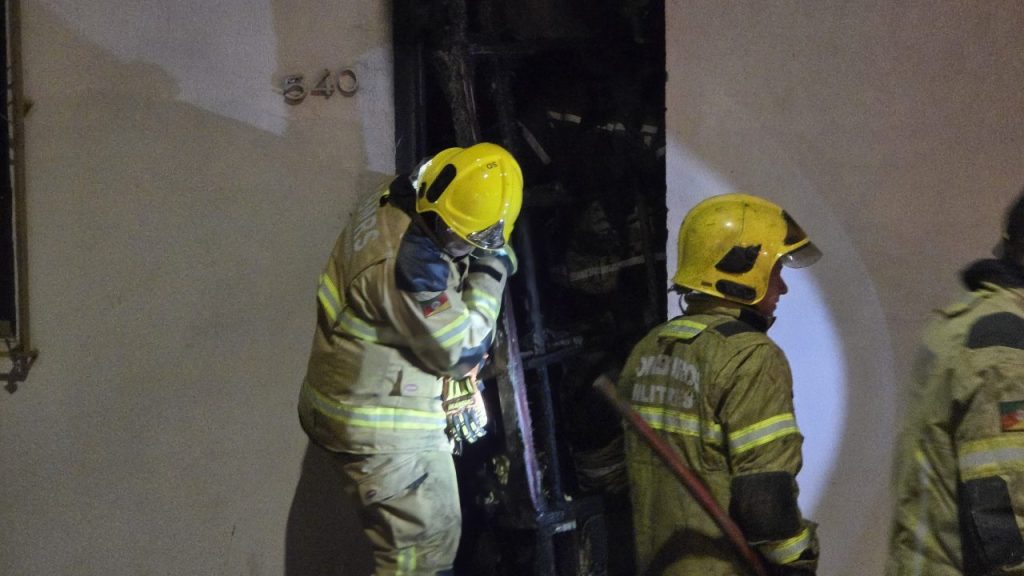 Incêndio em residência no bairro Valverde em Veranópolis 2 Studio Notícias | Studio TV Incêndio em residência no bairro Valverde em Veranópolis