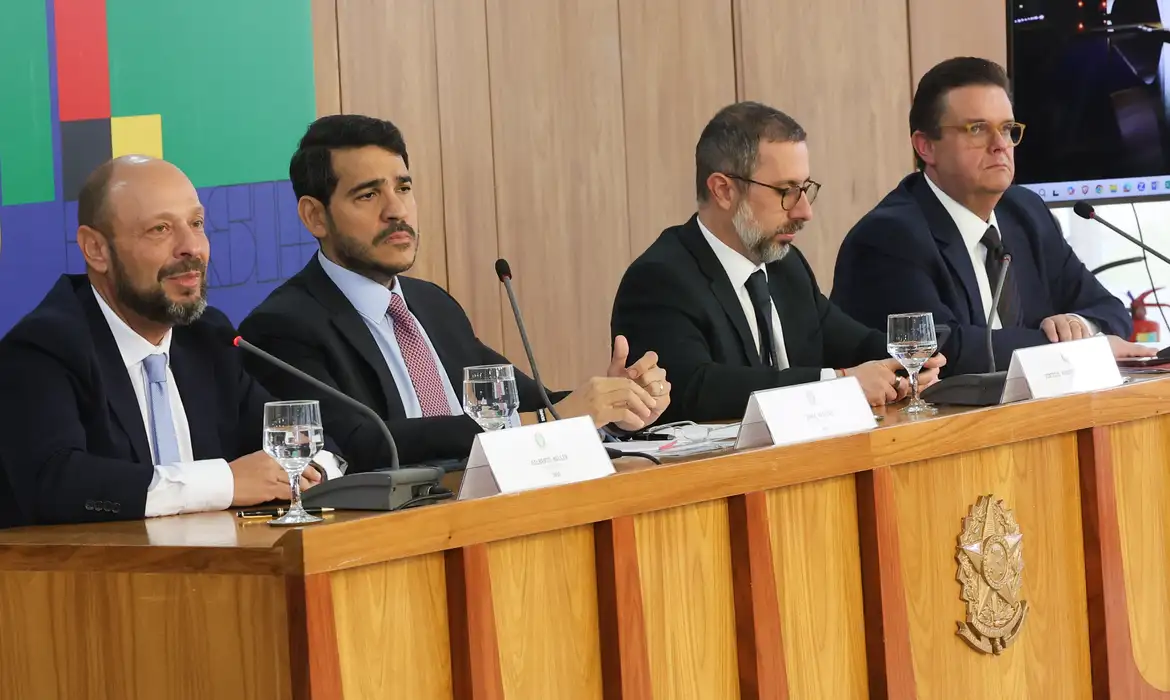 INSS: aposentados podem indicar descontos indevidos a partir do dia 14 1 Studio Notícias | Studio TV INSS: aposentados podem indicar descontos indevidos a partir do dia 14