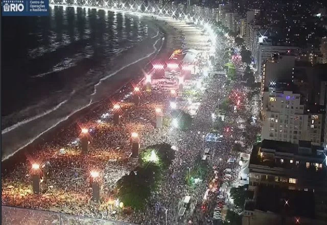 Lady Gaga arrasta 2,1 milhões à Copacabana e supera público de Madonna 1 Studio Notícias | Studio TV Lady Gaga arrasta 2,1 milhões à Copacabana e supera público de Madonna