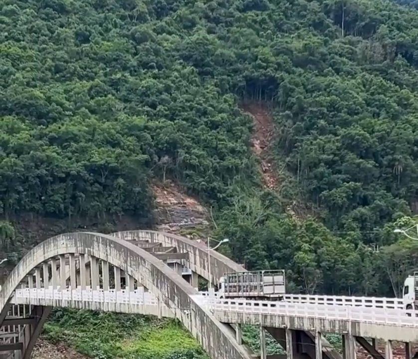 Mais de R$ 700 milhões são investidos na reconstrução da BR-470 no RS após deslizamentos 3 Studio Notícias | Studio TV Mais de R$ 700 milhões são investidos na reconstrução da BR-470 no RS após deslizamentos