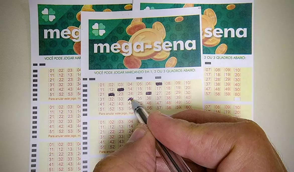Studio Notícias | Studio TV Mega-Sena pode pagar R$ 100 milhões em sorteio desta terça-feira