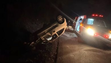 Studio Notícias | Studio TV Mulher fica ferida após capotamento na ERS-444, em Santa Tereza