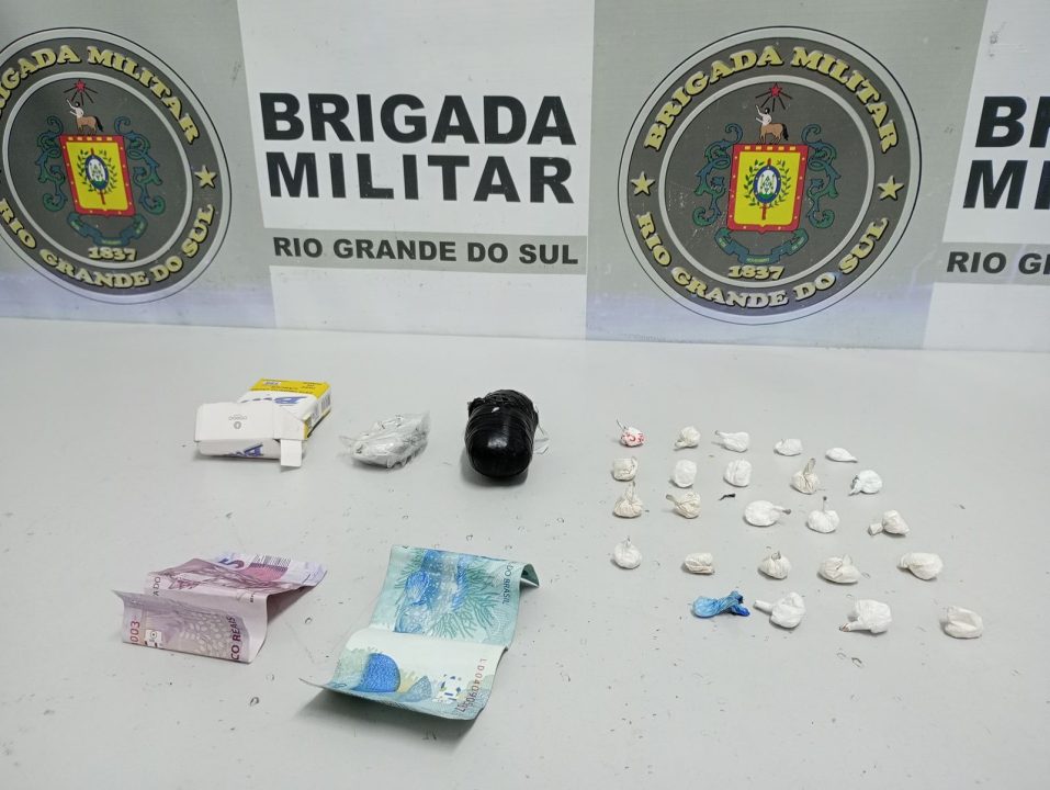 Brigada Militar prende homem com drogas prontas para venda em São Marcos 1 Studio Notícias | Studio TV Brigada Militar prende homem com drogas prontas para venda em São Marcos
