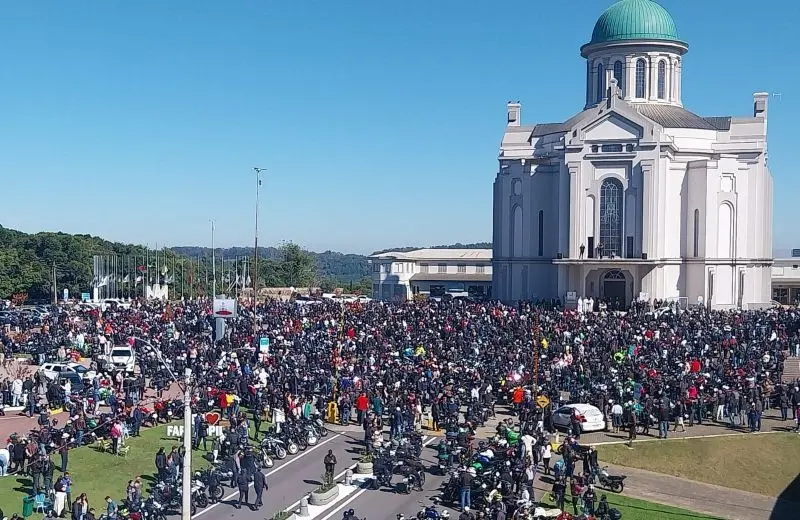 Studio Notícias | Studio TV 47ª Romaria dos Motociclistas reúne multidão no Santuário de Caravaggio