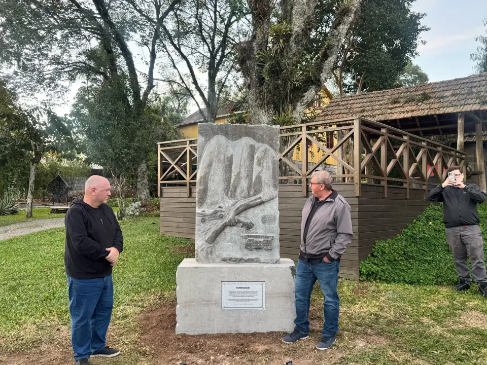 Homenagens marcam um ano da tragédia em Bento Gonçalves 3 Studio Notícias | Studio TV Homenagens marcam um ano da tragédia em Bento Gonçalves