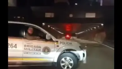 Studio Notícias | Studio TV Tiroteio entre veículos bloqueia Túnel da Conceição em Porto Alegre