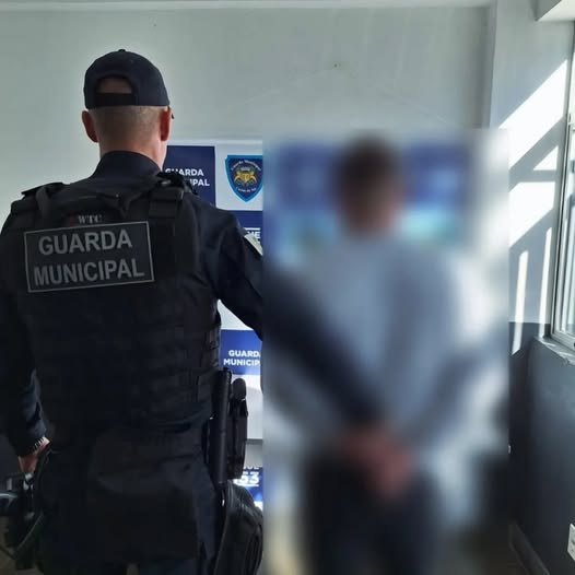 Guarda Municipal prende homem por importunação sexual em ônibus no centro de Caxias do Sul 1 Studio Notícias | Studio TV Guarda Municipal prende homem por importunação sexual em ônibus no centro de Caxias do Sul