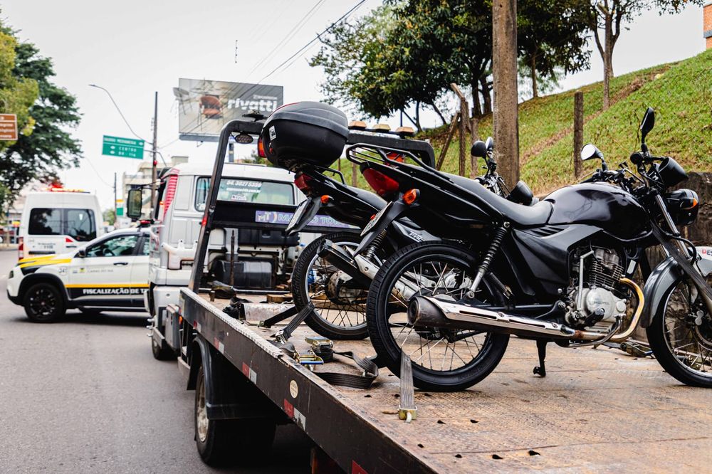 Studio Notícias | Studio TV Fiscalização de Trânsito de Caxias do Sul remove sete motocicletas por falta de licenciamento na tarde desta sexta-feira