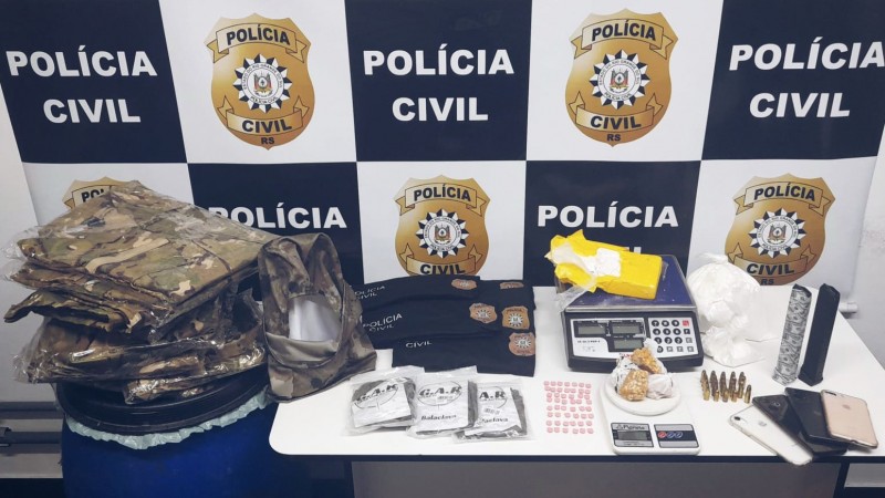 Polícia Civil impede ataques com uso de uniformes falsos de forças especiais na Região Metropolitana 1 Studio Notícias | Studio TV Polícia Civil impede ataques com uso de uniformes falsos de forças especiais na Região Metropolitana