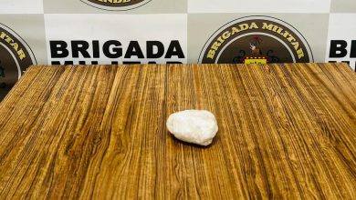 Studio Notícias | Studio TV Brigada Militar de Farroupilha prende homem em flagrante por tráfico de drogas