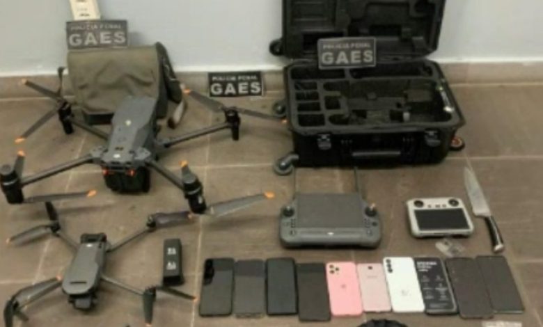 Studio Notícias | Studio TV Três pessoas com drones são presas pela Polícia Penal no entorno do Complexo Prisional de Canoas
