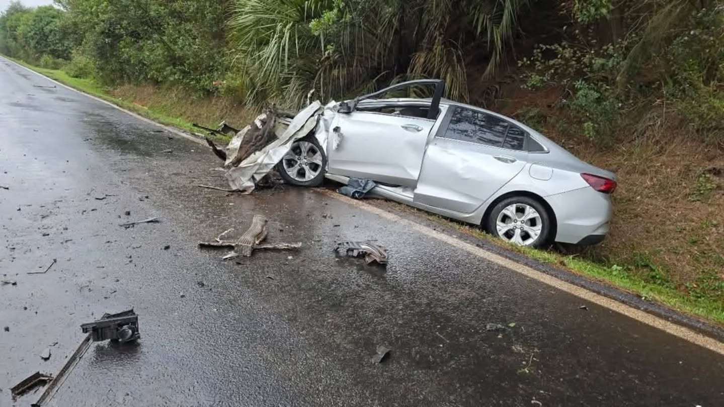 Identificada vítima fatal de grave acidente envolvendo dois caminhões e um veículo em Passo Funod 1 Studio Notícias | Studio TV Identificada vítima fatal de grave acidente envolvendo dois caminhões e um veículo em Passo Funod