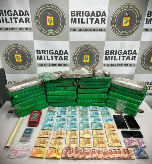 Brigada Militar prende três homens por tráfico de drogas em Caxias do Sul 1 Studio Notícias | Studio TV Brigada Militar prende três homens por tráfico de drogas em Caxias do Sul