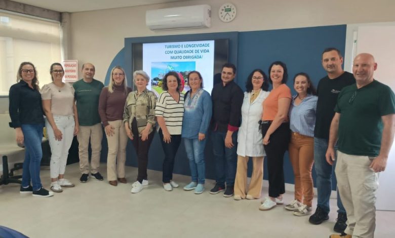 Studio Notícias | Studio TV Empreendedores do turismo em Veranópolis discutem estratégias para transformar longevidade em valor nos negócios