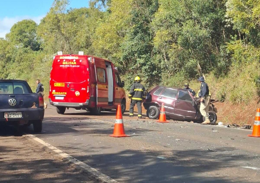 Motorista morre em colisão frontal na BR-386, no Norte do RS, entre Seberi e Boa Vista das Missões 1 Studio Notícias | Studio TV Motorista morre em colisão frontal na BR-386, no Norte do RS, entre Seberi e Boa Vista das Missões