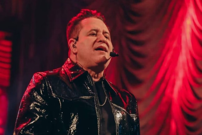 Marrone sofre queda durante show em Goiânia e bate a cabeça 1 Studio Notícias | Studio TV Marrone sofre queda durante show em Goiânia e bate a cabeça