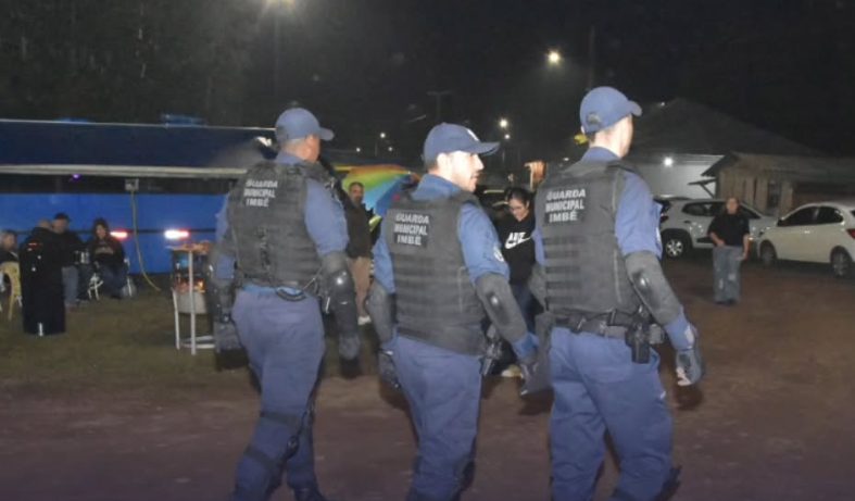 Criança é abusada durante rodeio no Litoral Norte: Suspeito com histórico criminal é preso 1 Studio Notícias | Studio TV Criança é abusada durante rodeio no Litoral Norte: Suspeito com histórico criminal é preso