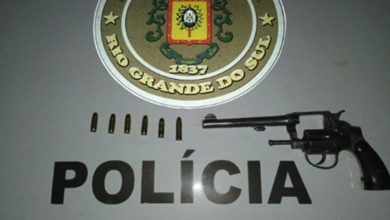 Studio Notícias | Studio TV Homem embriagado colide em cerca de posto de gasolina e é preso com arma ilegal em Rio Pardo