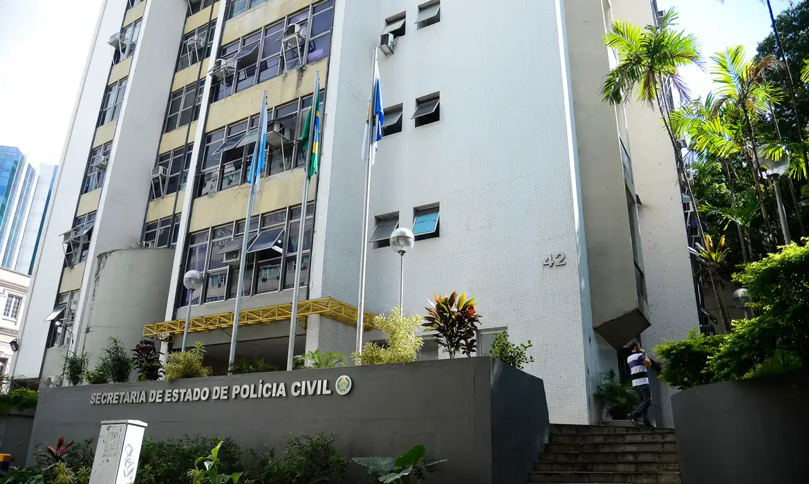 Polícia faz ação para prender 22 suspeitos de integrar facção 1 Studio Notícias | Studio TV Polícia faz ação para prender 22 suspeitos de integrar facção