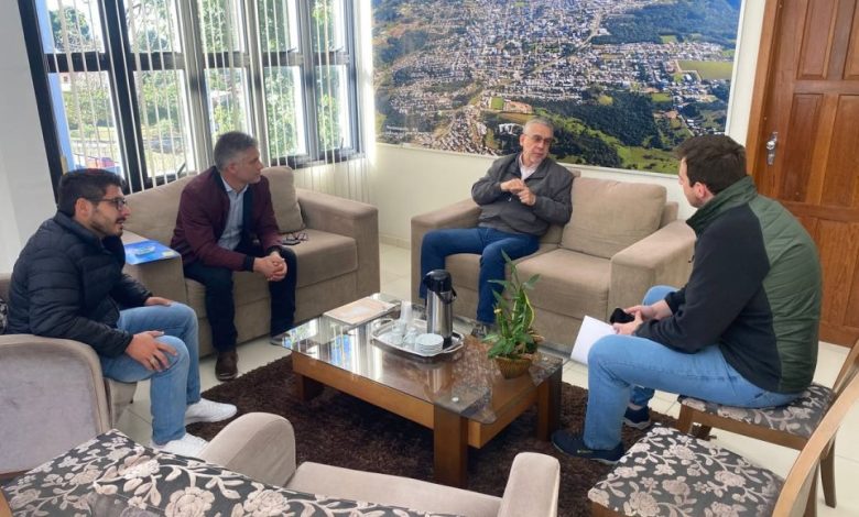 Studio Notícias | Studio TV Prefeitura de Veranópolis discute demandas de abastecimento de água e saneamento com a Corsan