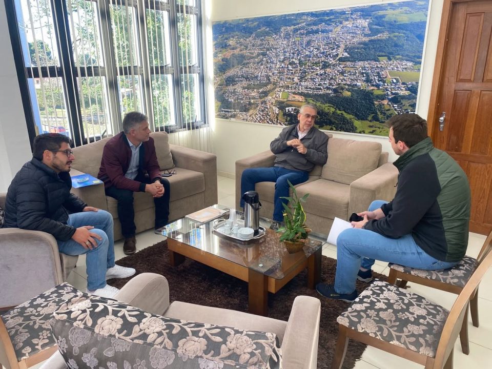 Prefeitura de Veranópolis discute demandas de abastecimento de água e saneamento com a Corsan 1 Studio Notícias | Studio TV Prefeitura de Veranópolis discute demandas de abastecimento de água e saneamento com a Corsan