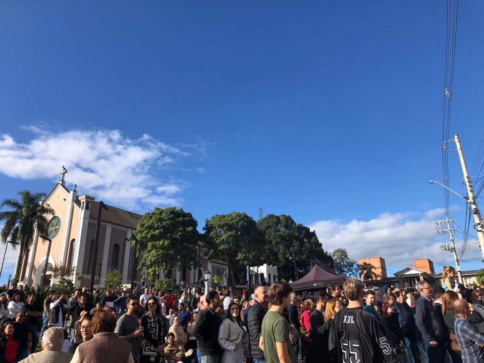 Festival do Pão Frito atrai 30 mil pessoas e celebra imigração italiana em Vila Flores 5 Studio Notícias | Studio TV Festival do Pão Frito atrai 30 mil pessoas e celebra imigração italiana em Vila Flores