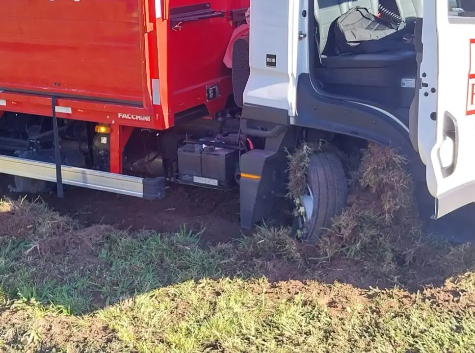 Acidente entre caminhões causa transtornos na ERS-122 em Caxias do Sul 1 Studio Notícias | Studio TV Acidente entre caminhões causa transtornos na ERS-122 em Caxias do Sul