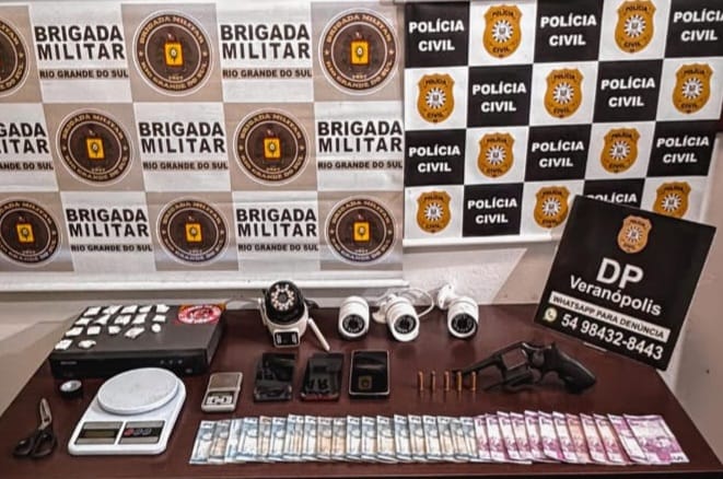 Polícia Civil e Brigada Militar realizam operação no bairro Sagrado Coração de Jesus em Veranópolis 1 Studio Notícias | Studio TV Polícia Civil e Brigada Militar realizam operação no bairro Sagrado Coração de Jesus em Veranópolis