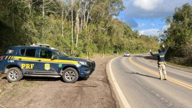 Studio Notícias | Studio TV PRF prende homem por avisar sobre blitz policial em grupo de mensagens em Barão