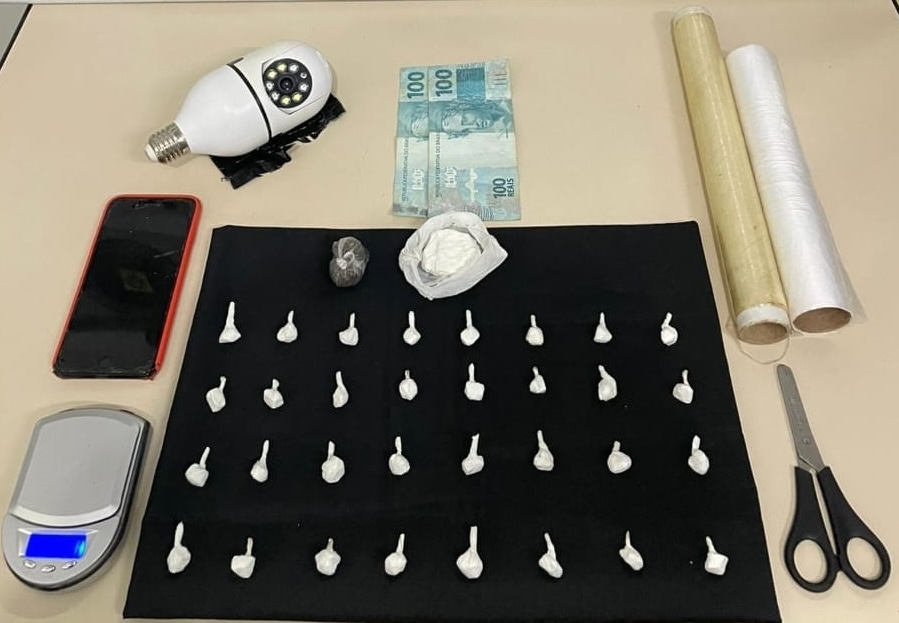 Homem é preso por tráfico de drogas durante operação em Ibiraiaras 1 Studio Notícias | Studio TV Homem é preso por tráfico de drogas durante operação em Ibiraiaras
