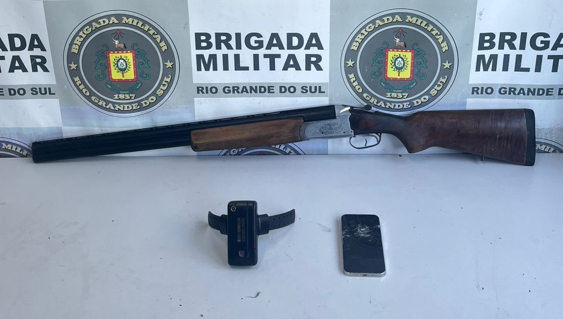 Homem é preso em Caxias do Sul por posse ilegal de arma de fogo 1 Studio Notícias | Studio TV Homem é preso em Caxias do Sul por posse ilegal de arma de fogo