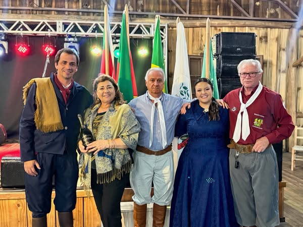 Uma Noite de Tradição e Homenagens no CTG Pousada dos Carreteiros em Cotiporã 1 Studio Notícias | Studio TV Uma Noite de Tradição e Homenagens no CTG Pousada dos Carreteiros em Cotiporã