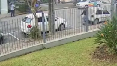 Studio Notícias | Studio TV Homem é preso em flagrante após atacar família com facão no centro de Nova Petrópolis