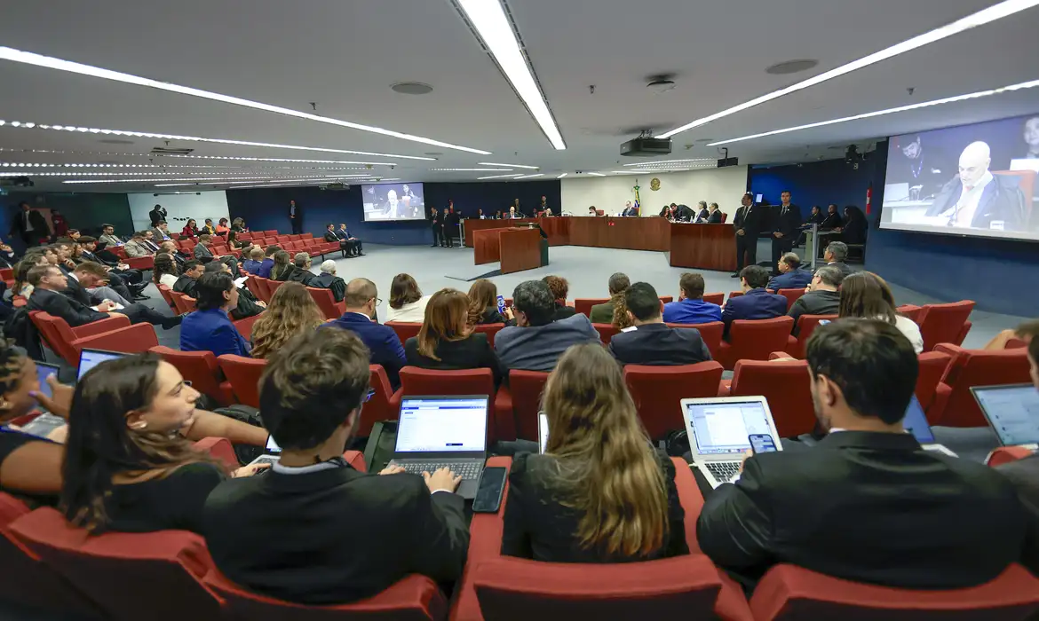 STF torna mais 10 réus pela trama golpista; total chega a 31 1 Studio Notícias | Studio TV STF torna mais 10 réus pela trama golpista; total chega a 31