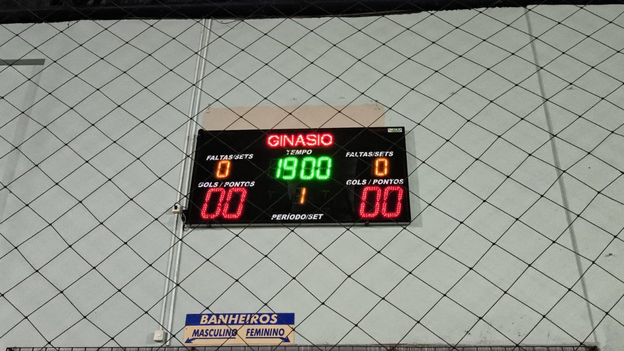 Tecnologia e esporte unidos: Vila Flores ganha novo placar eletrônico no ginásio municipal 1 Studio Notícias | Studio TV Tecnologia e esporte unidos: Vila Flores ganha novo placar eletrônico no ginásio municipal