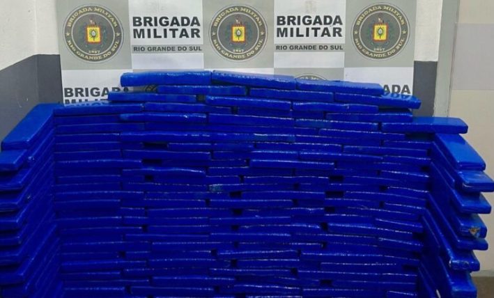 Brigada Militar apreende mais de 150 kg de maconha e prende suspeitos em Caxias do Sul 1 Studio Notícias | Studio TV Brigada Militar apreende mais de 150 kg de maconha e prende suspeitos em Caxias do Sul