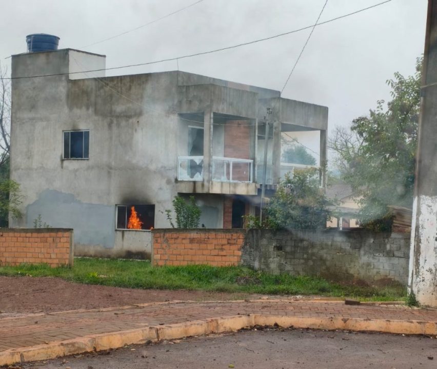 Conflito em reserva indígena de Nonoai deixa ao menos dois feridos por arma de fogo 1 Studio Notícias | Studio TV Conflito em reserva indígena de Nonoai deixa ao menos dois feridos por arma de fogo