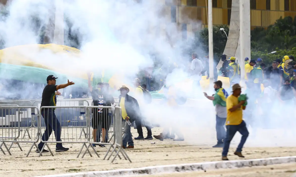 STF julga mais sete acusados por tentativa de golpe 1 Studio Notícias | Studio TV STF julga mais sete acusados por tentativa de golpe