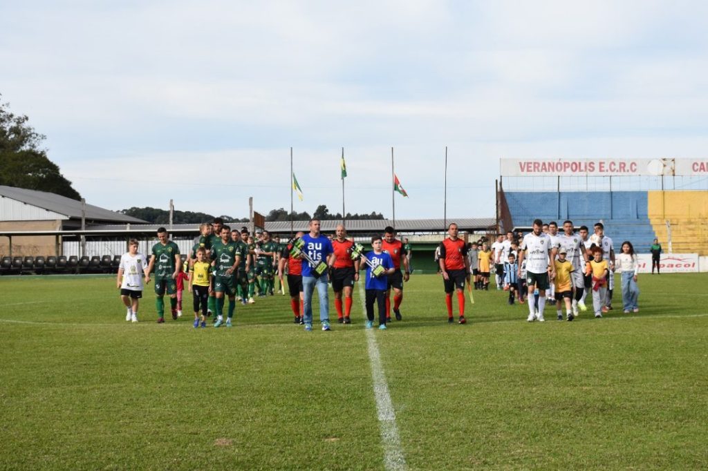 União Castilhense é o grande campeão do Municipal de Futebol 2025 de Veranópolis 14 Studio Notícias | Studio TV União Castilhense é o grande campeão do Municipal de Futebol 2025 de Veranópolis