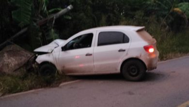 Studio Notícias | Studio TV Veículo sai da pista e colide com pedra entre Bento Gonçalves e Cotiporã na manhã deste domingo