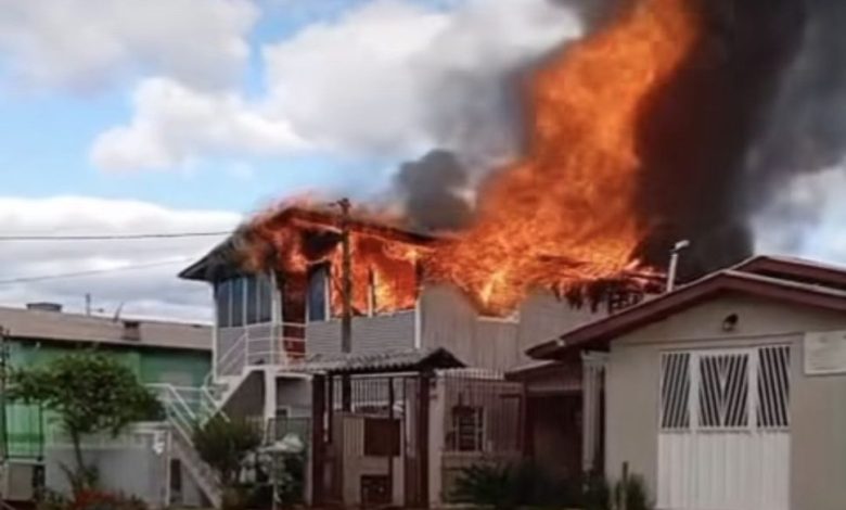 Studio Notícias | Studio TV Incêndio destrói residência em Caxias do Sul