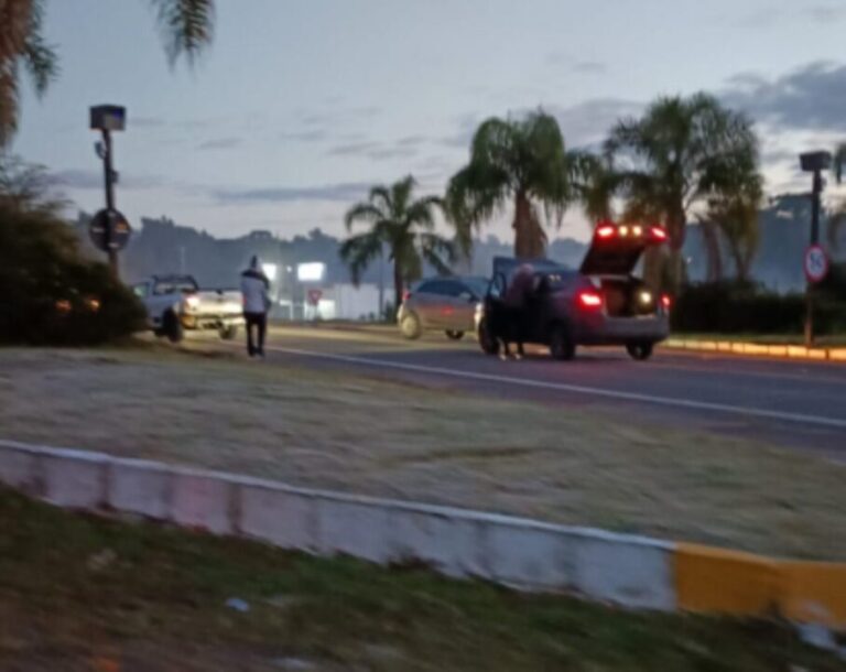 Acidente na BR-470 deixa trânsito em meia pista em Nova Prata - Studio TV