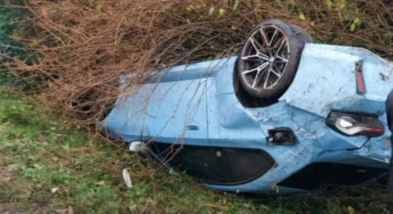 BMW avaliada em meio milhão de reais capota na RSC-453, em Teutônia - Studio TV