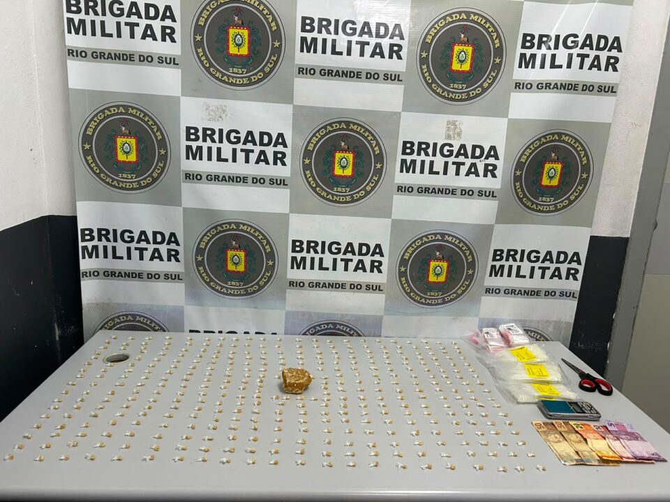 Brigada Militar prende dupla com 375 porções de crack em Caxias do Sul - Studio TV