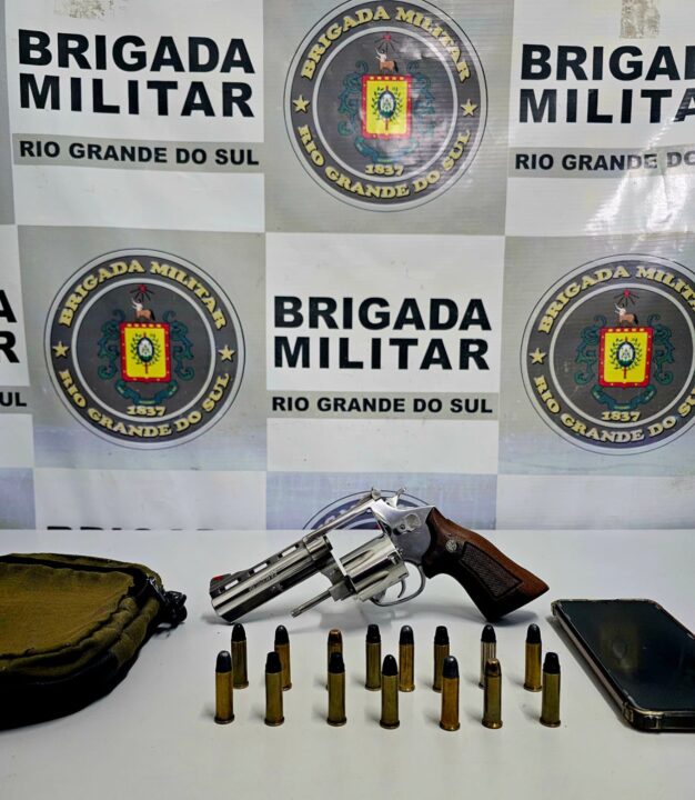 Brigada Militar prende homem com revólver no bairro Santa Fé em Caxias do Sul - Studio TV