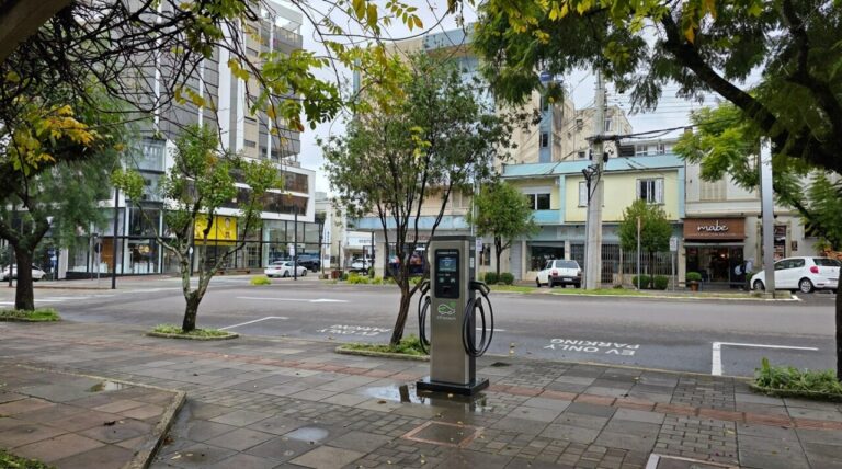 Câmara de Veranópolis aprova projeto para instalação de carregadores elétricos - Studio TV