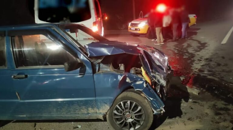 Colisão entre dois veículos é registrada no acesso ao Desvio Rizzo, em Caxias do Sul - Studio TV