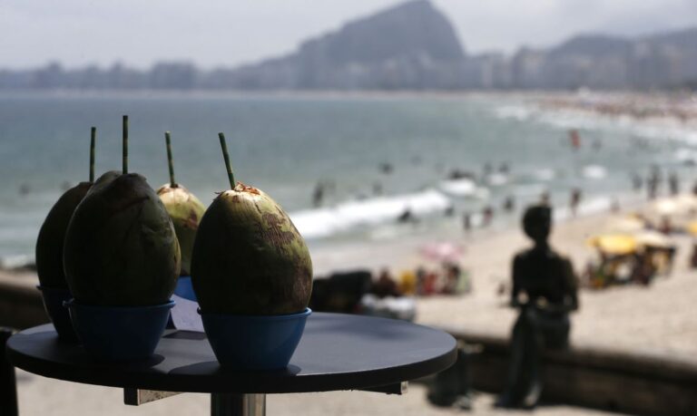 Gastos de turistas estrangeiros no Brasil atingem R$ 25 bilhões entre janeiro e maio de 2026 - Studio TV